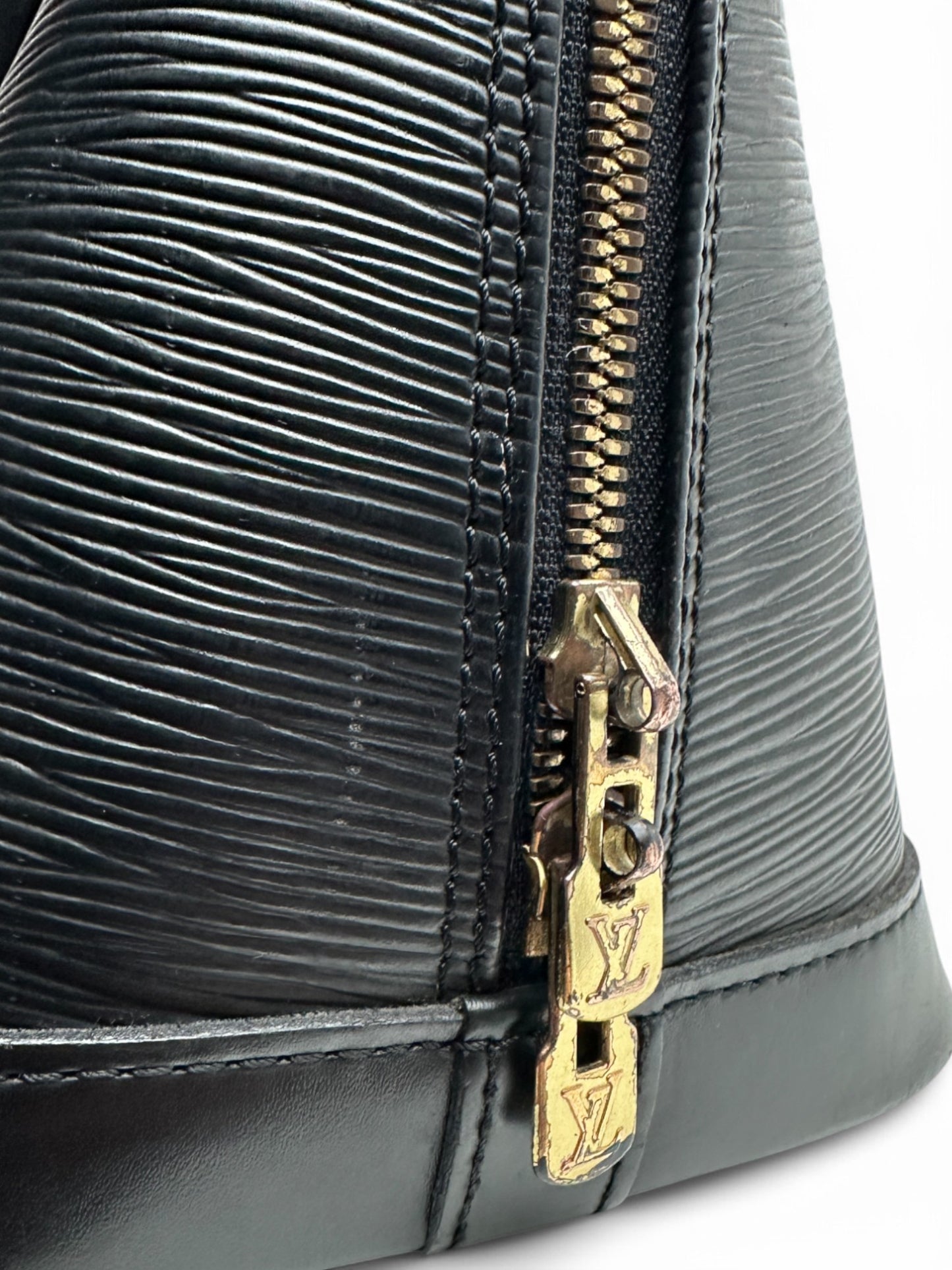Louis Vuitton Alma Epi black