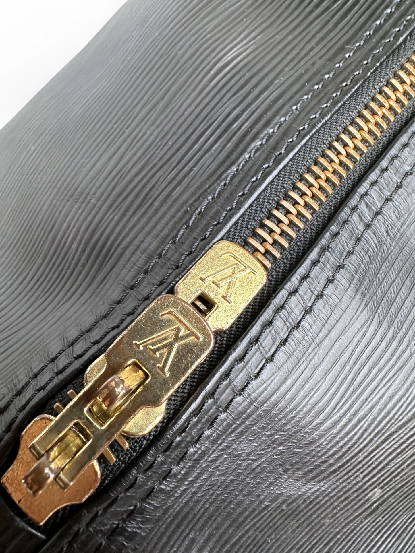Louis Vuitton Keepall 60 Epi black