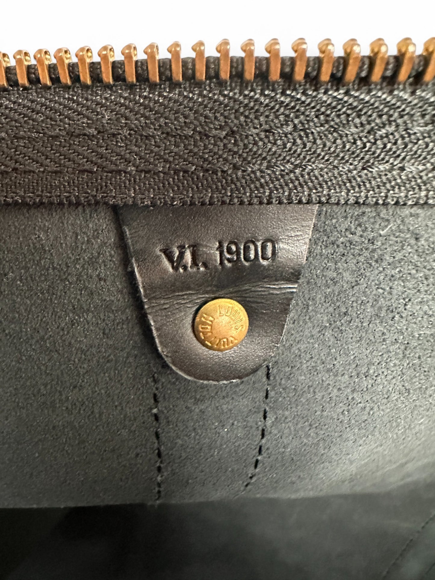 Louis Vuitton Keepall 60 Epi black