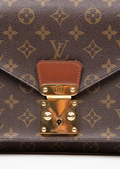 Louis Vuitton Macenau