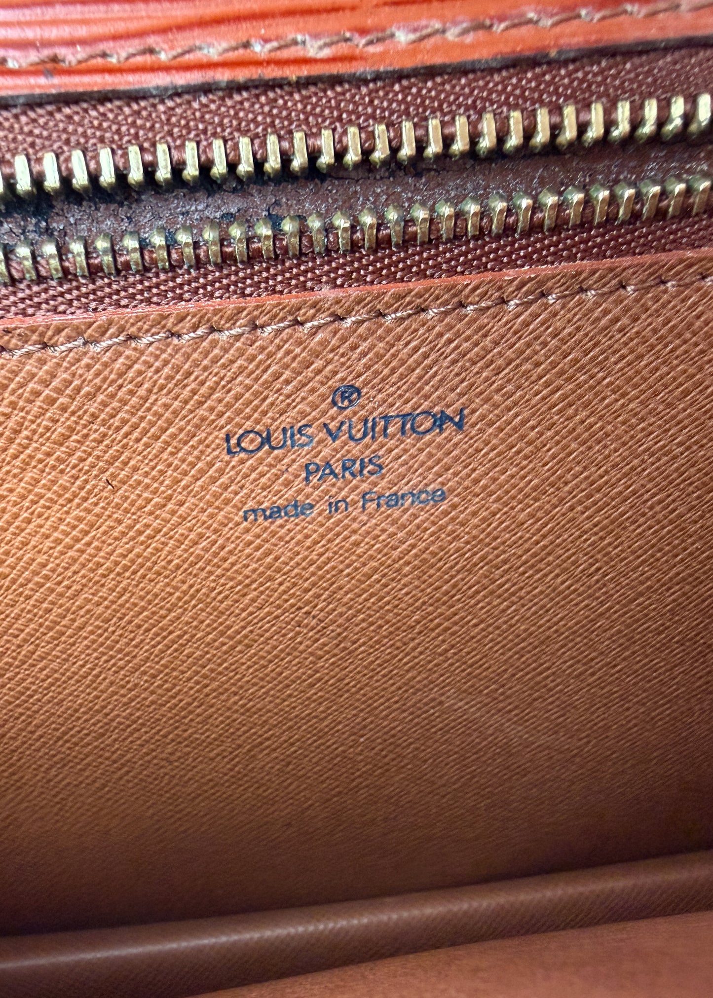 Louis Vuitton Sellier Dragonne