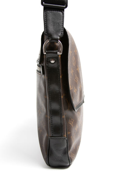 Louis Vuitton Messenger Bag