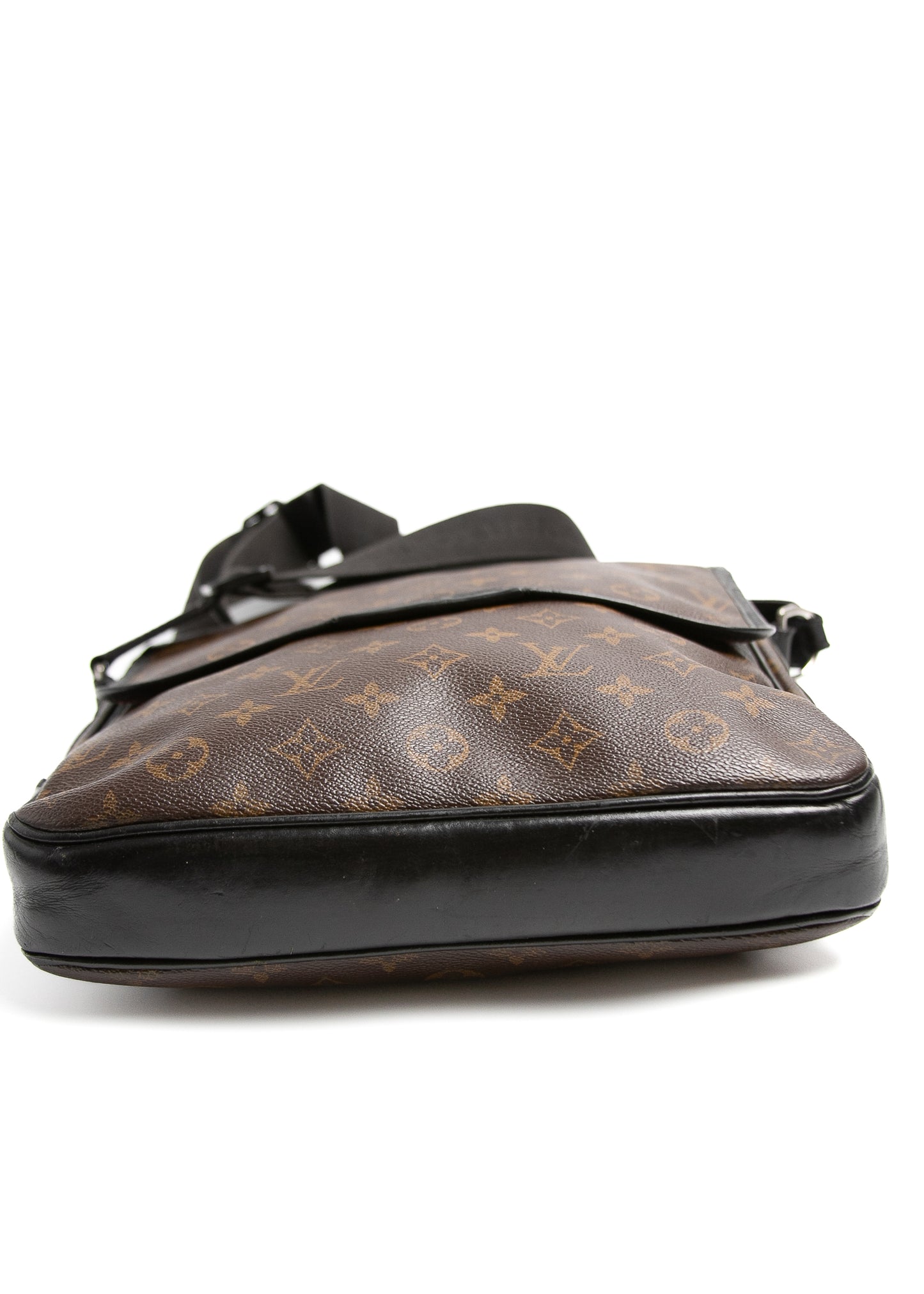 Louis Vuitton Messenger Bag