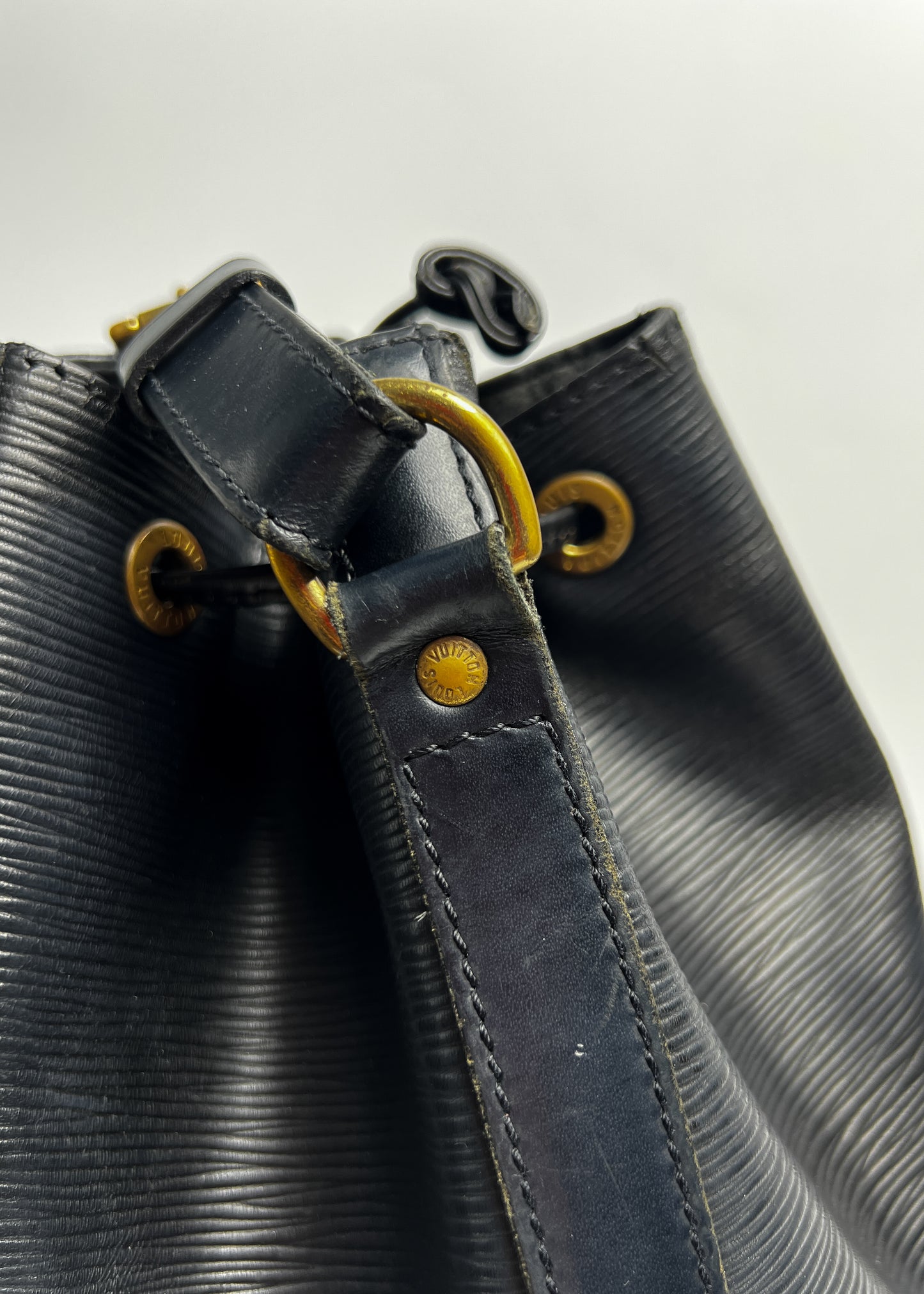 Louis Vuitton Bucket GM Epi Black