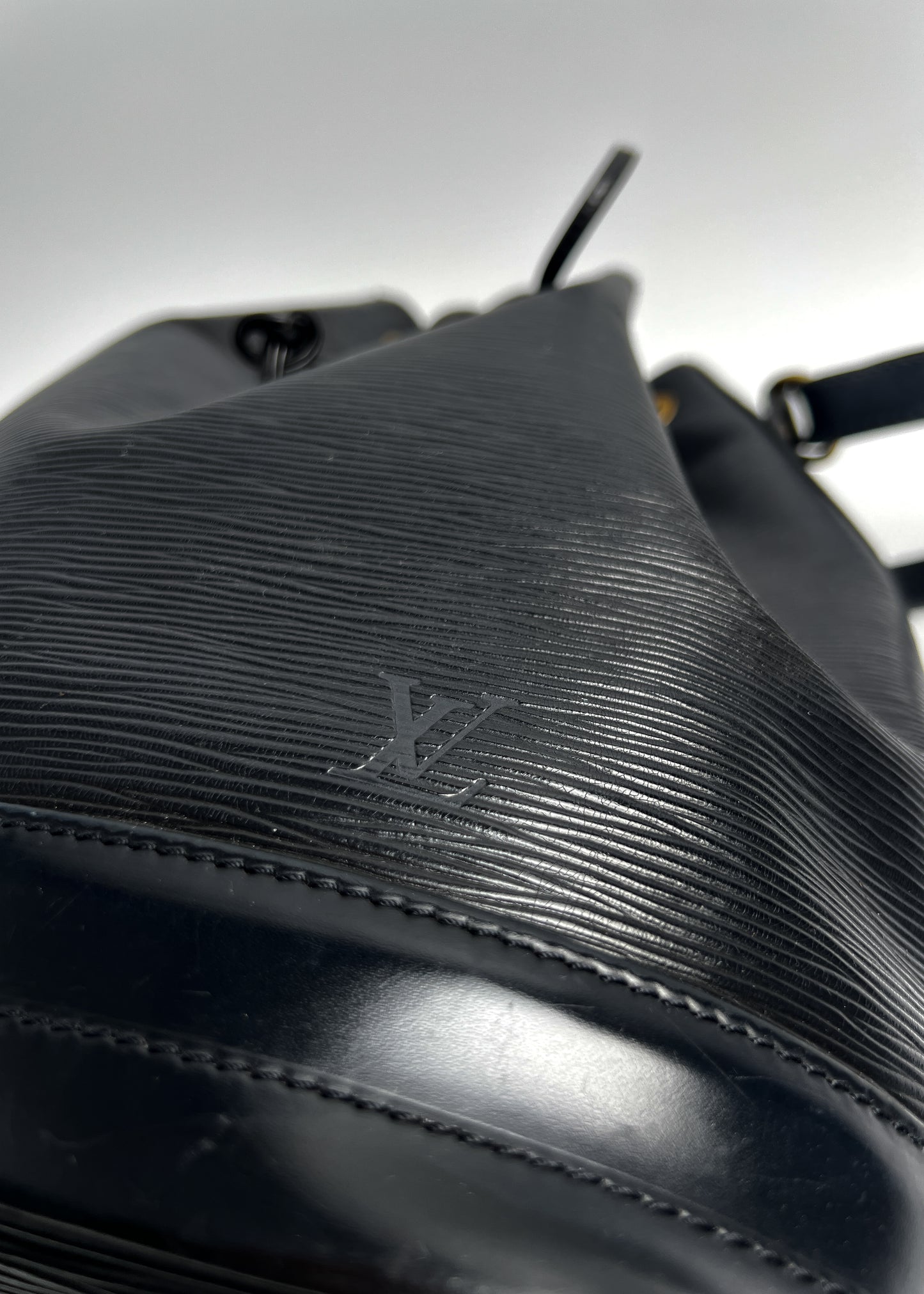 Louis Vuitton Bucket GM Epi Black