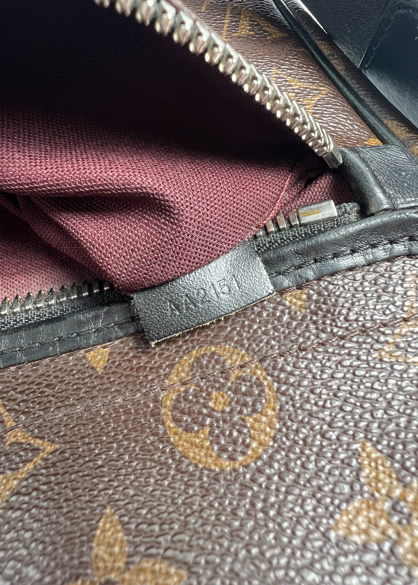 Louis Vuitton Messenger Bag