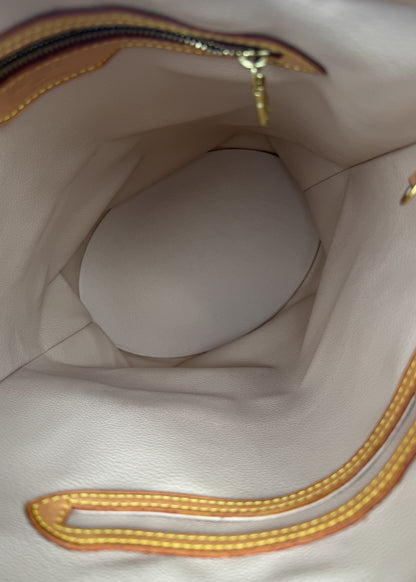 Louis Vuitton Bucket GM