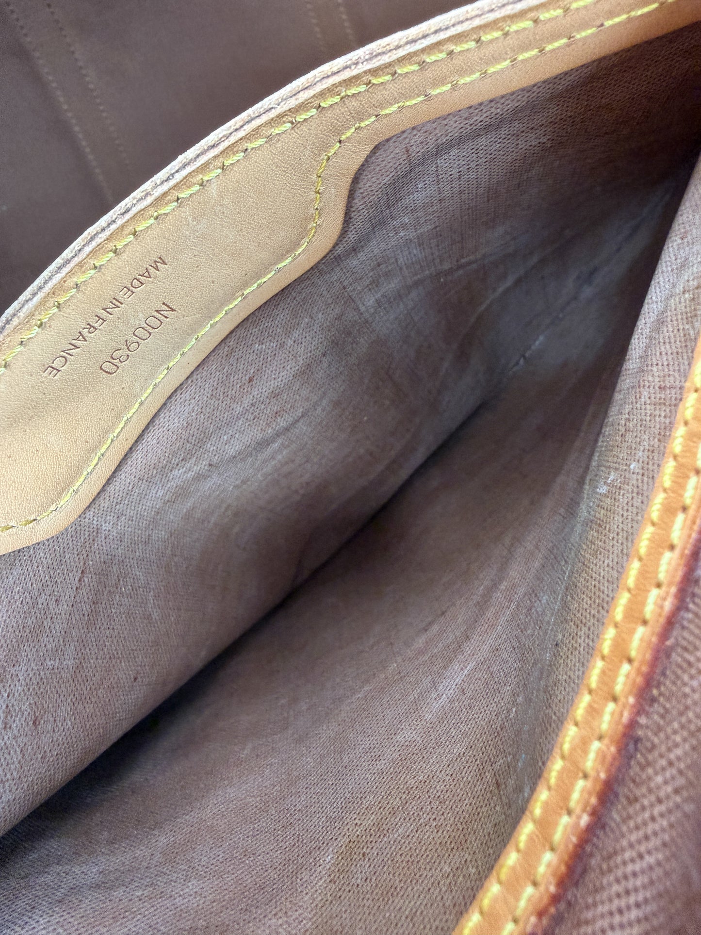 Louis Vuitton Flannery 50