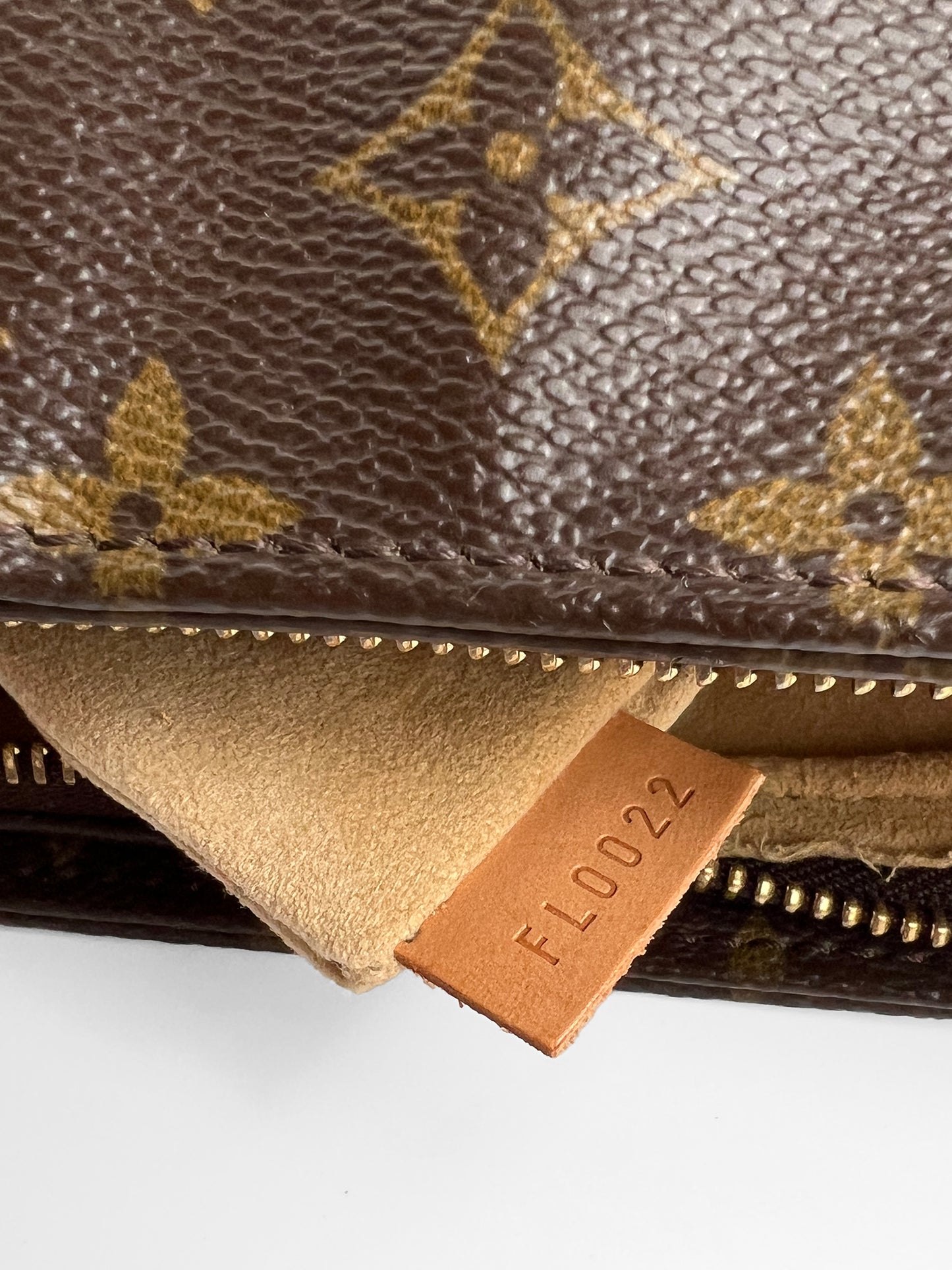 Louis Vuitton Looping MM